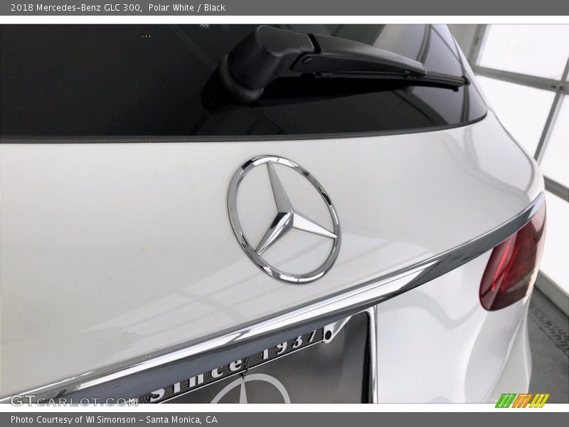 Polar White / Black 2018 Mercedes-Benz GLC 300