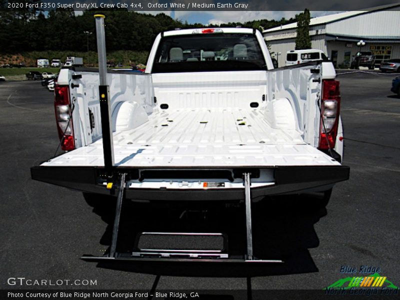 Oxford White / Medium Earth Gray 2020 Ford F350 Super Duty XL Crew Cab 4x4
