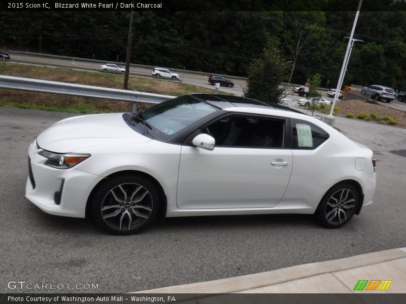 Blizzard White Pearl / Dark Charcoal 2015 Scion tC