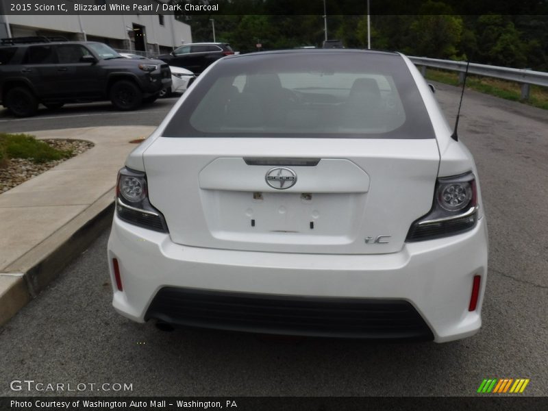 Blizzard White Pearl / Dark Charcoal 2015 Scion tC