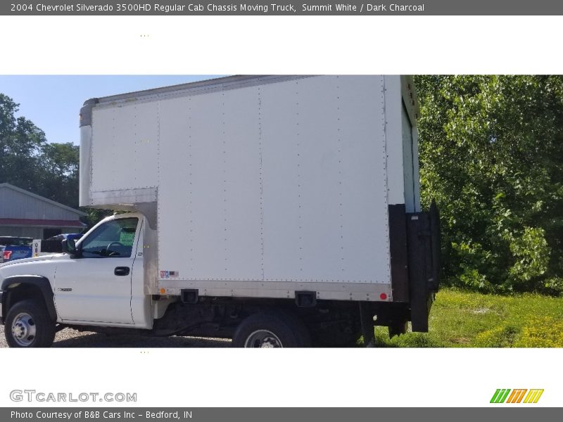 Summit White / Dark Charcoal 2004 Chevrolet Silverado 3500HD Regular Cab Chassis Moving Truck