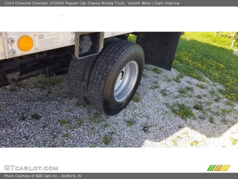 Summit White / Dark Charcoal 2004 Chevrolet Silverado 3500HD Regular Cab Chassis Moving Truck