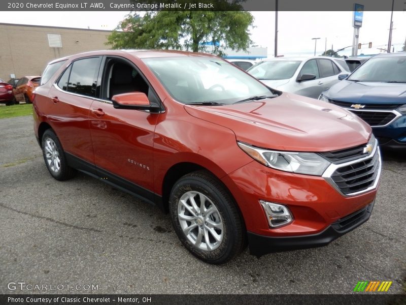 Front 3/4 View of 2020 Equinox LT AWD