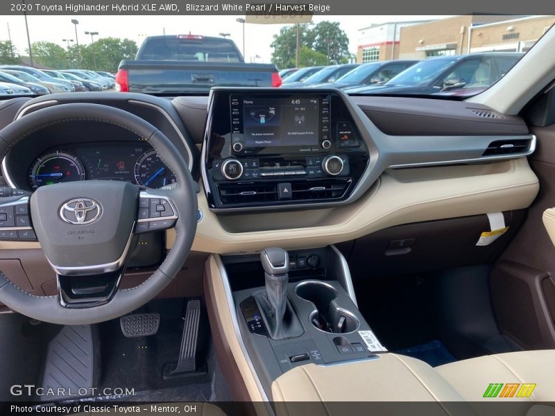 Dashboard of 2020 Highlander Hybrid XLE AWD