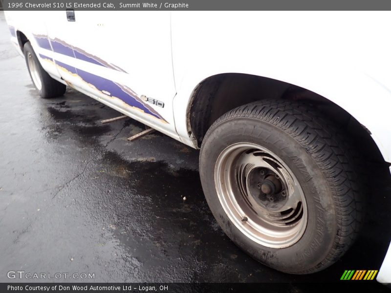 Summit White / Graphite 1996 Chevrolet S10 LS Extended Cab