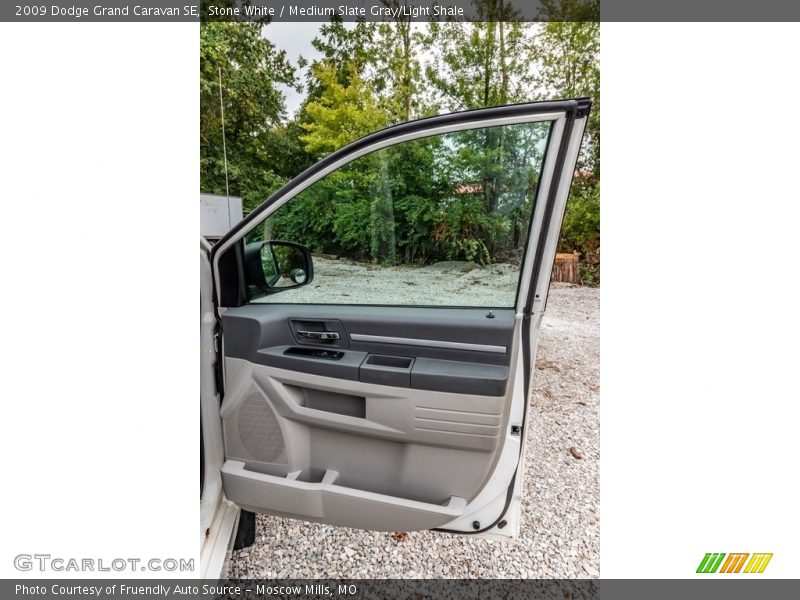 Stone White / Medium Slate Gray/Light Shale 2009 Dodge Grand Caravan SE