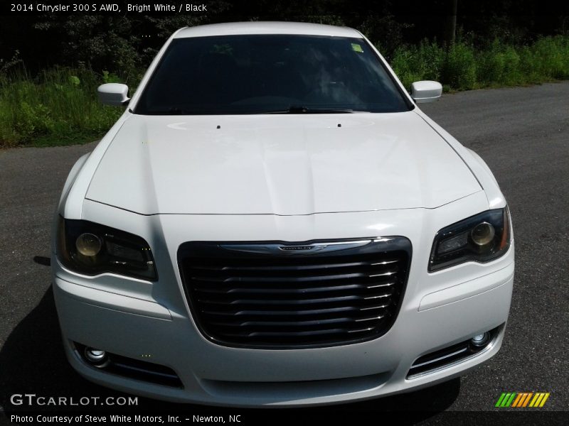 Bright White / Black 2014 Chrysler 300 S AWD