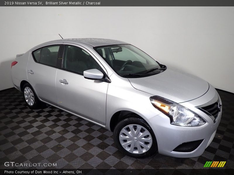 Brilliant Silver Metallic / Charcoal 2019 Nissan Versa SV