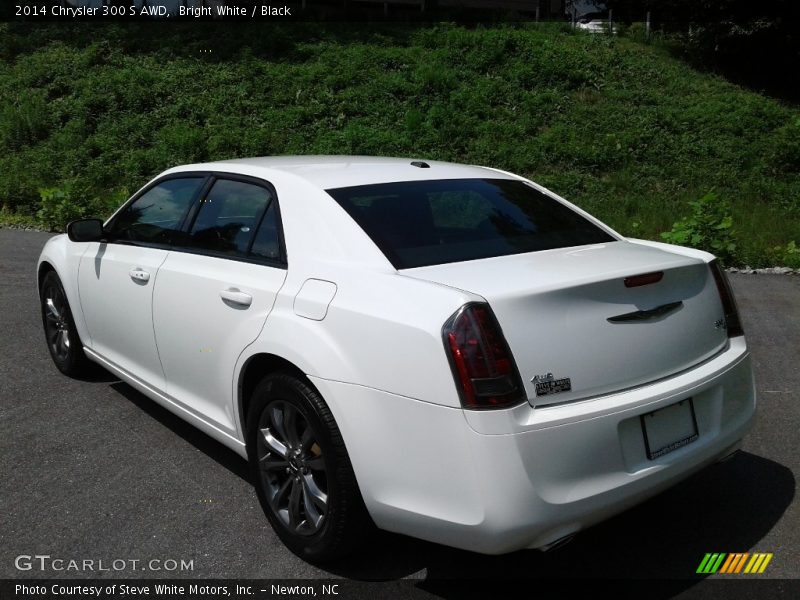 Bright White / Black 2014 Chrysler 300 S AWD