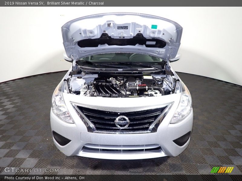 Brilliant Silver Metallic / Charcoal 2019 Nissan Versa SV