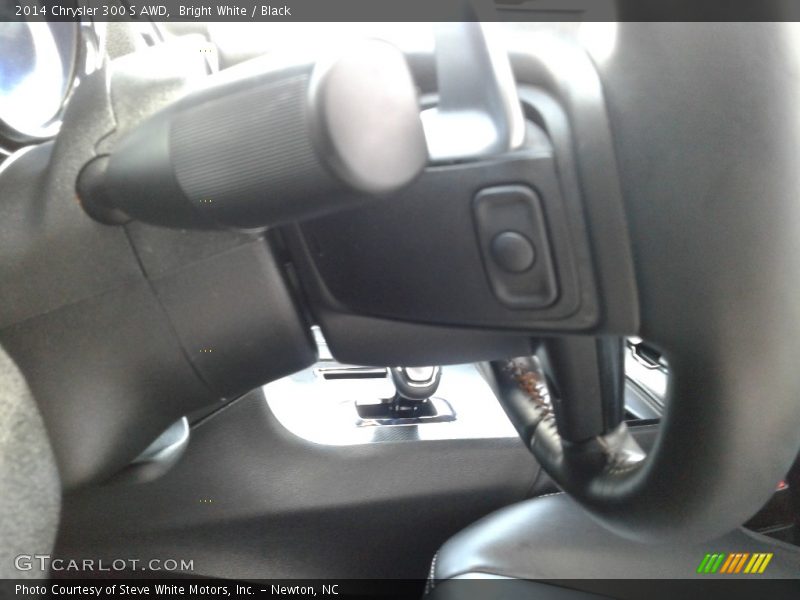 Bright White / Black 2014 Chrysler 300 S AWD