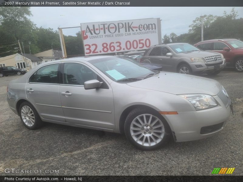 Satellite Silver Metallic / Dark Charcoal 2007 Mercury Milan I4 Premier