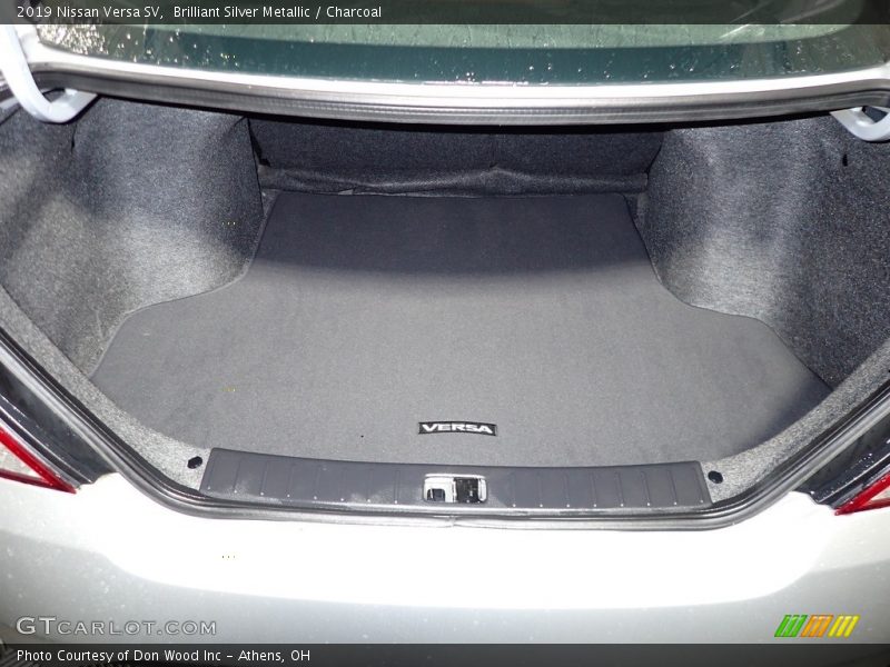 Brilliant Silver Metallic / Charcoal 2019 Nissan Versa SV