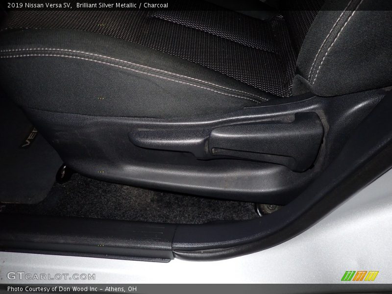 Brilliant Silver Metallic / Charcoal 2019 Nissan Versa SV