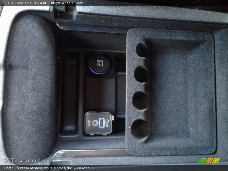 Bright White / Black 2014 Chrysler 300 S AWD