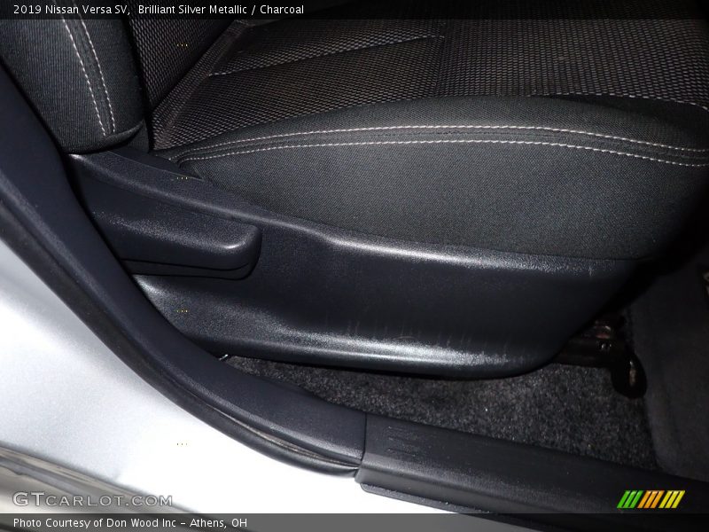 Brilliant Silver Metallic / Charcoal 2019 Nissan Versa SV