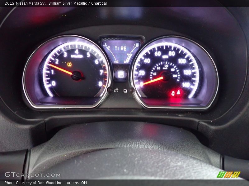 Brilliant Silver Metallic / Charcoal 2019 Nissan Versa SV