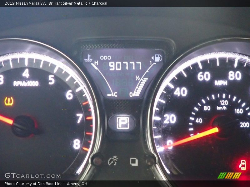 Brilliant Silver Metallic / Charcoal 2019 Nissan Versa SV