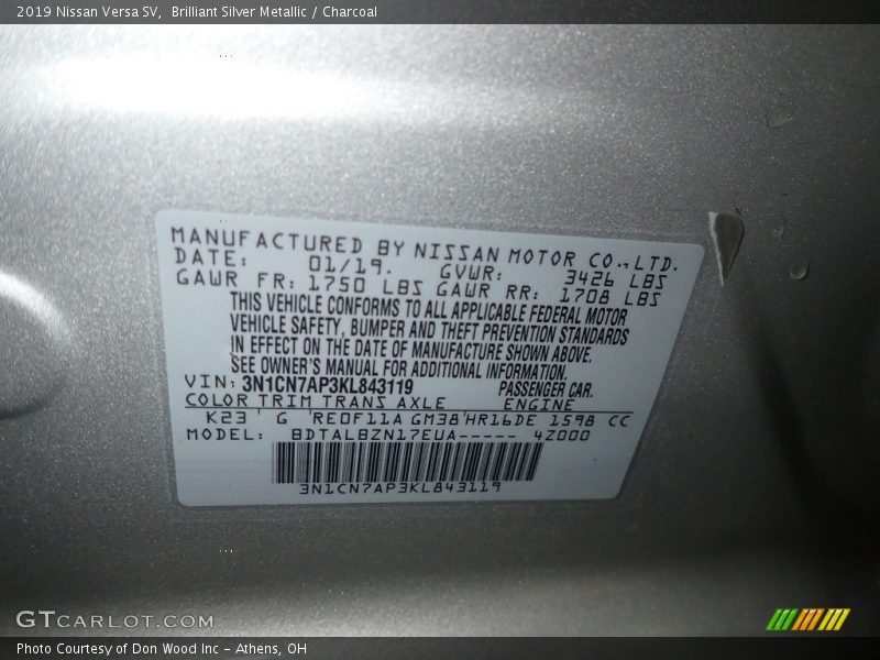 Brilliant Silver Metallic / Charcoal 2019 Nissan Versa SV