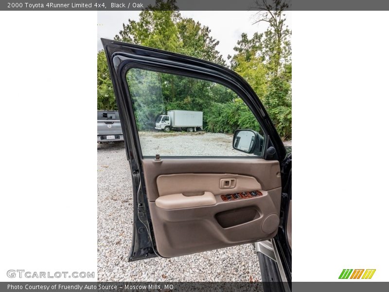 Black / Oak 2000 Toyota 4Runner Limited 4x4