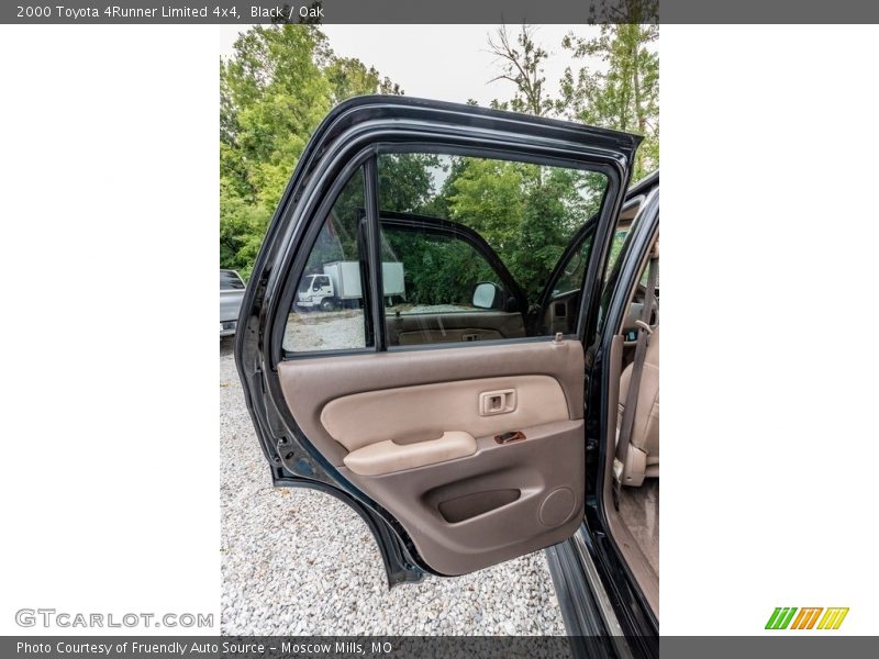 Black / Oak 2000 Toyota 4Runner Limited 4x4
