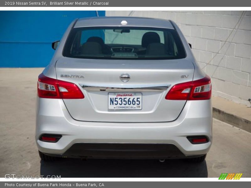 Brilliant Silver Metallic / Charcoal 2019 Nissan Sentra SV