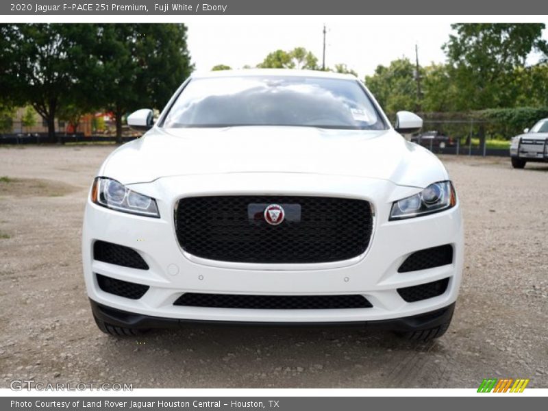 Fuji White / Ebony 2020 Jaguar F-PACE 25t Premium