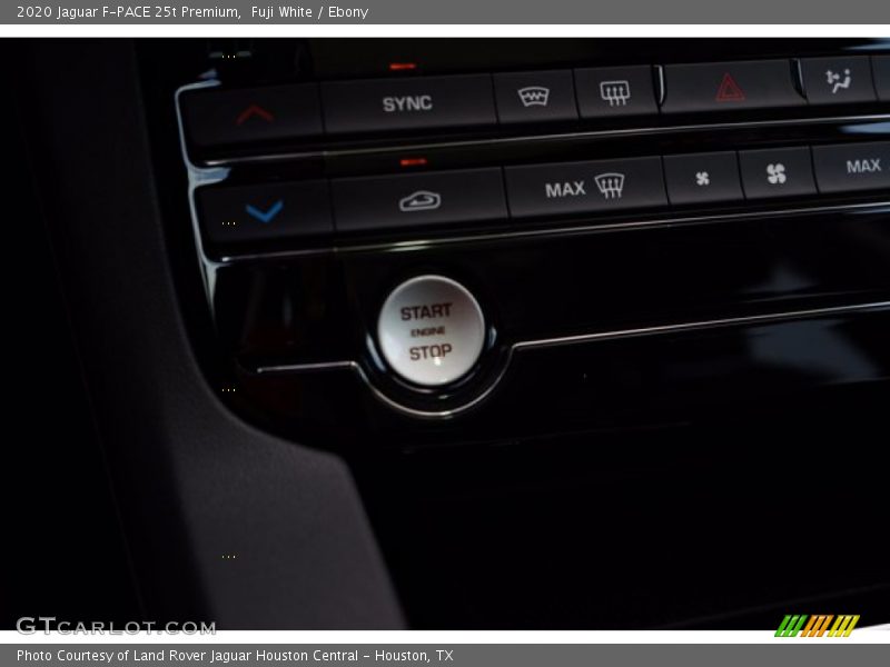 Fuji White / Ebony 2020 Jaguar F-PACE 25t Premium