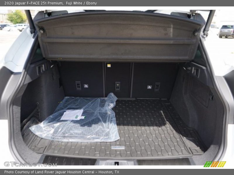 Fuji White / Ebony 2020 Jaguar F-PACE 25t Premium