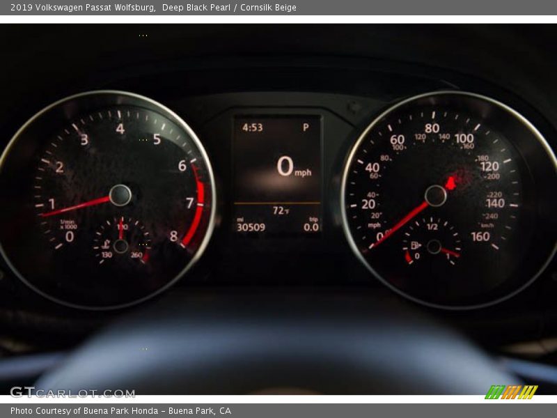 Deep Black Pearl / Cornsilk Beige 2019 Volkswagen Passat Wolfsburg