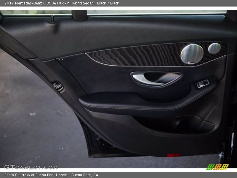 Black / Black 2017 Mercedes-Benz C 350e Plug-in Hybrid Sedan