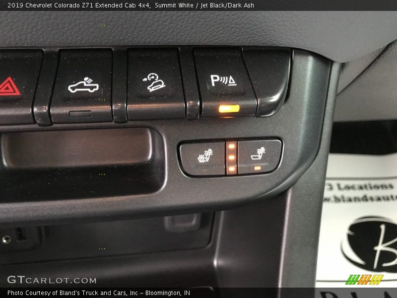 Controls of 2019 Colorado Z71 Extended Cab 4x4