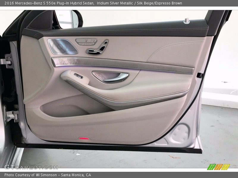 Door Panel of 2016 S 550e Plug-In Hybrid Sedan