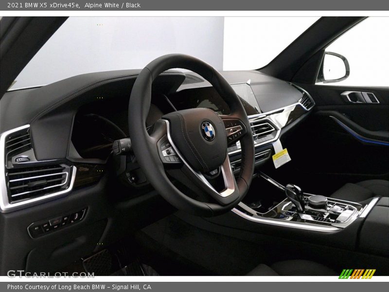  2021 X5 xDrive45e Steering Wheel