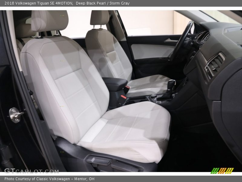 Deep Black Pearl / Storm Gray 2018 Volkswagen Tiguan SE 4MOTION
