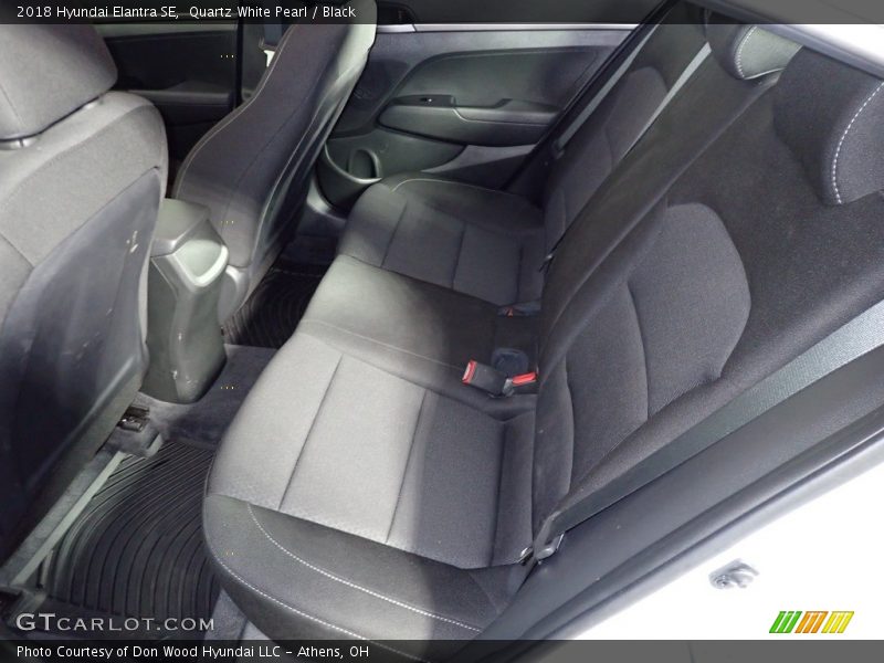 Quartz White Pearl / Black 2018 Hyundai Elantra SE