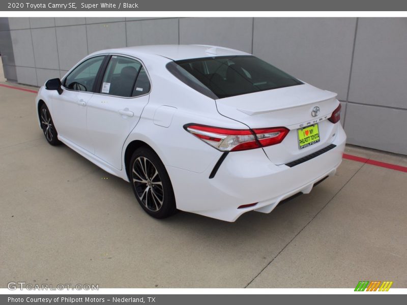 Super White / Black 2020 Toyota Camry SE