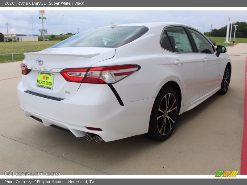 Super White / Black 2020 Toyota Camry SE