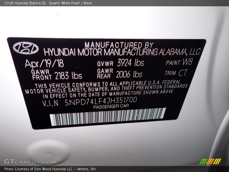 Quartz White Pearl / Black 2018 Hyundai Elantra SE
