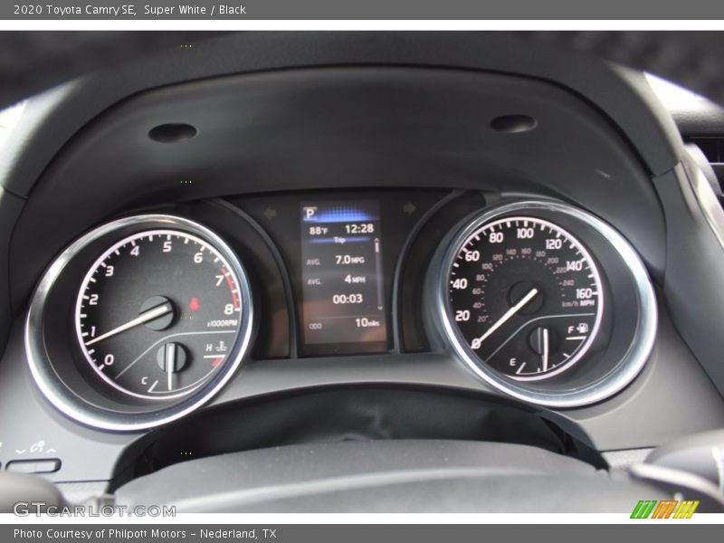 Super White / Black 2020 Toyota Camry SE