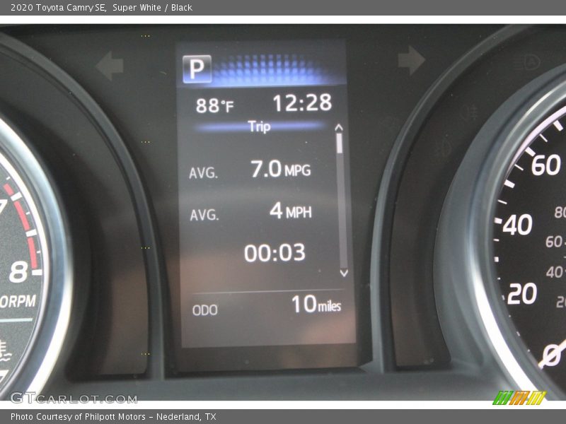 Super White / Black 2020 Toyota Camry SE
