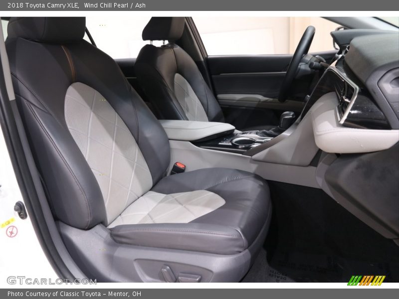 Wind Chill Pearl / Ash 2018 Toyota Camry XLE