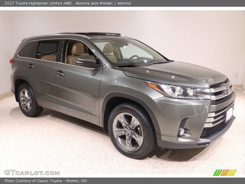 Front 3/4 View of 2017 Highlander Limited AWD