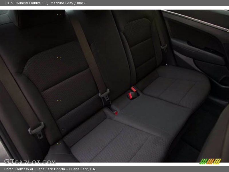 Machine Gray / Black 2019 Hyundai Elantra SEL
