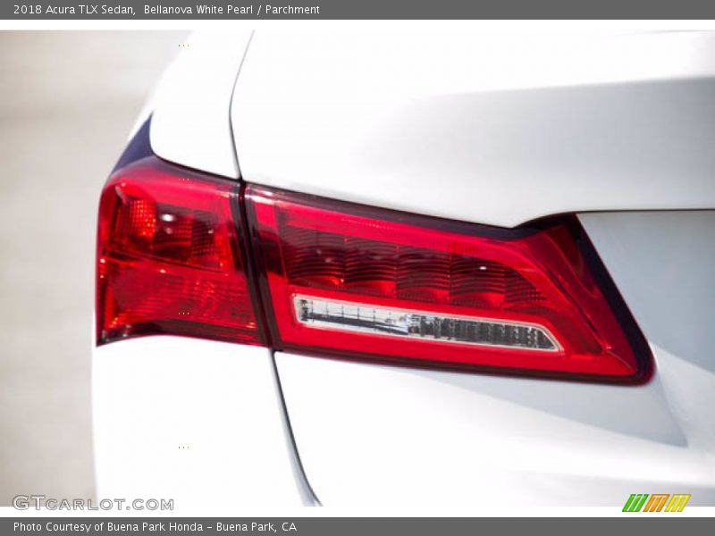 Bellanova White Pearl / Parchment 2018 Acura TLX Sedan