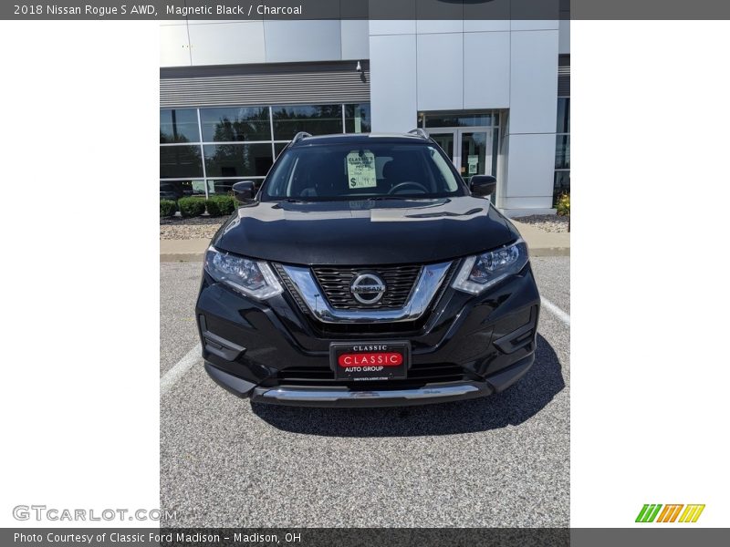 Magnetic Black / Charcoal 2018 Nissan Rogue S AWD