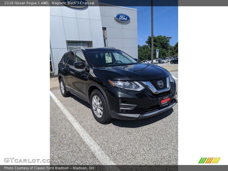 Magnetic Black / Charcoal 2018 Nissan Rogue S AWD