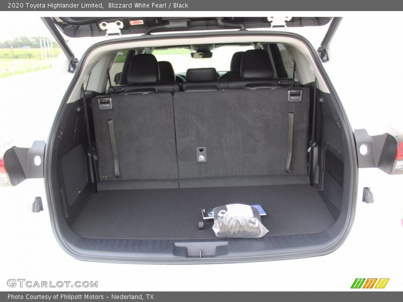 Blizzard White Pearl / Black 2020 Toyota Highlander Limited