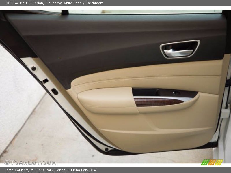 Bellanova White Pearl / Parchment 2018 Acura TLX Sedan