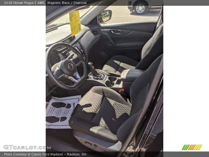 Magnetic Black / Charcoal 2018 Nissan Rogue S AWD